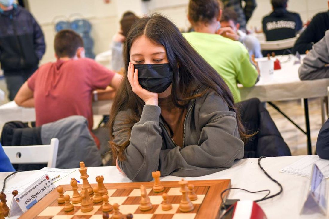 Júlia Pinyol i Laura Toquero primera i segona en el Campionat de Catalunya d'escac per edats